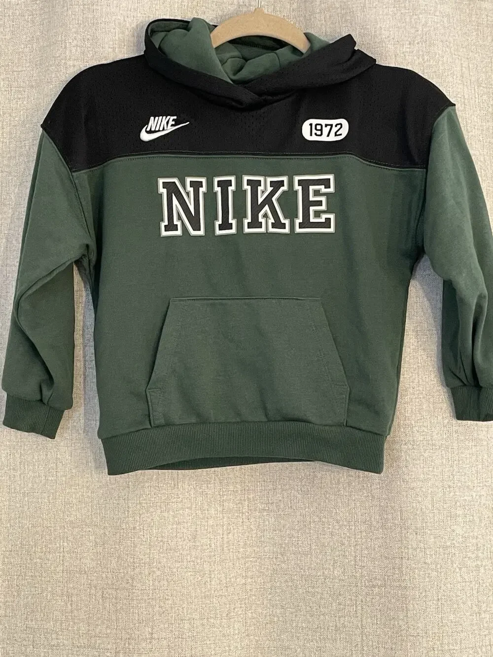 Nike NSW P.E. Blocked Pullover Hoodie Size Large 6-7